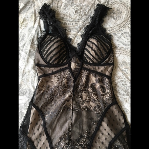 Bebe black lace dress - Picture 2 of 8